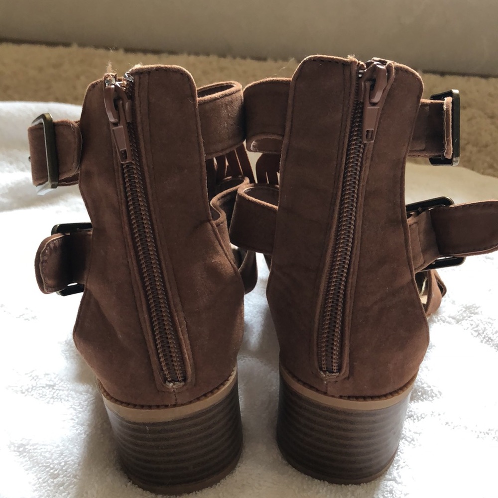 Sandals - Picture 5 of 5